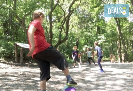 Рожден ден в конна база София - Юг - 3 часа детско парти за до 10 деца с конна езда, стрелба с лък, батут, тролей, викторини, забавни игри и много други забавления! - Снимка 5