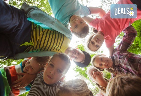 Рожден ден в конна база София - Юг - 3 часа детско парти за до 10 деца с конна езда, стрелба с лък, батут, тролей, викторини, забавни игри и много други забавления! - Снимка 1