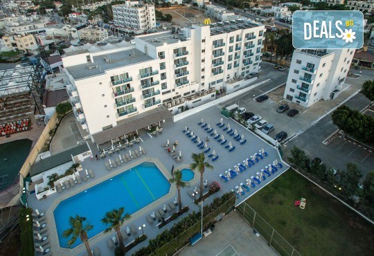 Посрещнете Нова година 2020 в Кипър с ТА Солвекс! Самолетен билет, летищни такси, багаж, трансфер, 4 нощувки със закуски и вечери в Kapetanios Hotel 3* - Снимка 8
