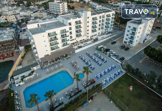 Посрещнете Нова година 2020 в Кипър с ТА Солвекс! Самолетен билет, летищни такси, багаж, трансфер, 4 нощувки със закуски и вечери в Kapetanios Hotel 3* - Снимка 8