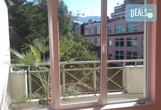 Пуснете чистотата в дома си! Цялостно почистване с био препарати, внос от Швейцария, на дом или офис до 150кв.м. от Почистване Брути! - Снимка 12