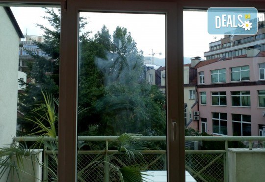 Пуснете чистотата в дома си! Цялостно почистване с био препарати, внос от Швейцария, на дом или офис до 150кв.м. от Почистване Брути! - Снимка 13