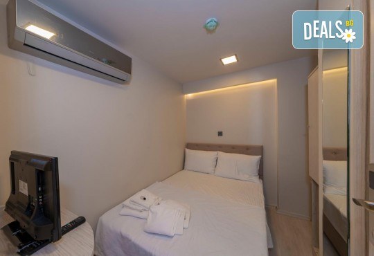 Посрещнете Нова година в Истанбул! 3 нощувки със закуски в Grand Ahi Hotel 3*, транспорт и бонуси: посещение на мол Forum и Одрин - Снимка 9