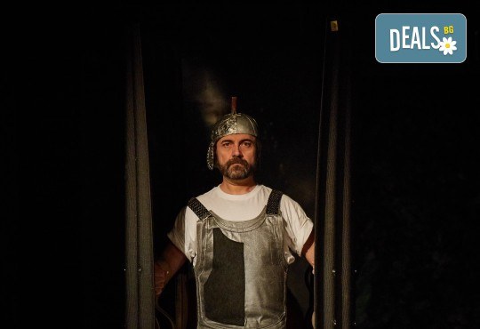 Герасим Георгиев - Геро е Ромул Велики на 11-ти ноември (понеделник) от 19ч. в Малък градски театър Зад канала! - Снимка 11