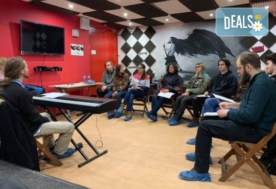 1 или 2 урока по пеене, китара, барабани, пиано, бас китара, саксофон, гайда или друг инструмент при преподавател в Rock School - Снимка 17