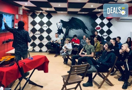 1 или 2 урока по пеене, китара, барабани, пиано, бас китара, саксофон, гайда или друг инструмент при преподавател в Rock School - Снимка 18