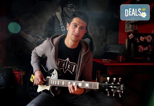 1 или 2 урока по пеене, китара, барабани, пиано, бас китара, саксофон, гайда или друг инструмент при преподавател в Rock School - Снимка 7