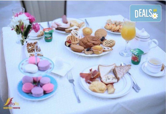 Посрещнете Нова година 2020 в хотел Grand Blue Fafa Resort 5*, Албания, с АБВ Травелс! 3 нощувки, 3 закуски и 2 вечери, транспорт и програма в Дуръс, Скопие и Охрид! - Снимка 6