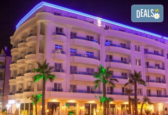 Посрещнете Нова година 2020 в хотел Grand Blue Fafa Resort 5*, Албания, с АБВ Травелс! 3 нощувки, 3 закуски и 2 вечери, транспорт и програма в Дуръс, Скопие и Охрид! - Снимка 2