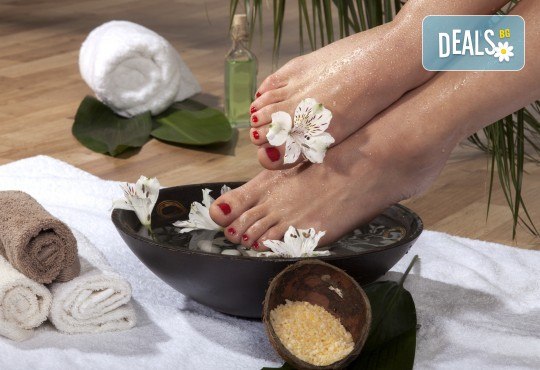 Медицински педикюр за красиви и поддържани крачета, в салон за красота Лаура Стайл! - Снимка 4