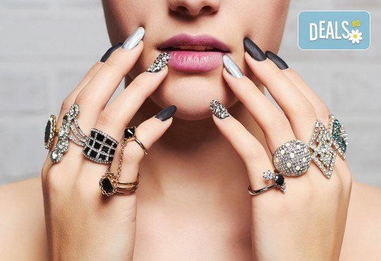 Маникюр с гел лак Black Bottle, CND, Gelish и още + 4 красиви декорации от Art beauty studio S&D, в центъра на София! - Снимка 2