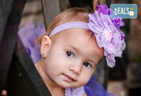 Есенна семейна, детска или индивидуална фотосесия на открито с 25 обработени кадъра от Фото студио Амели! - Снимка 9