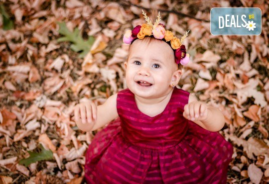 Есенна семейна, детска или индивидуална фотосесия на открито с 25 обработени кадъра от Фото студио Амели! - Снимка 2