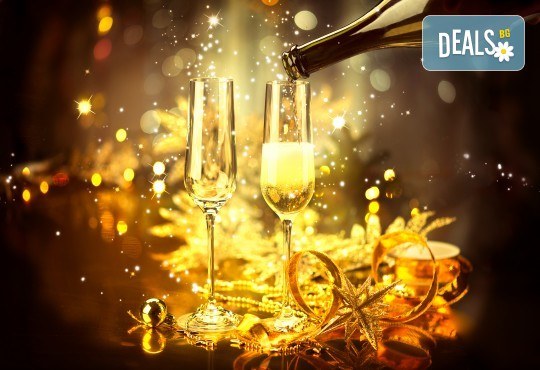 Нова година в столицата на Хърватия - Загреб! 2 нощувки със закуски в Hotel Gec 3*, транспорт и водач от Еко Тур! - Снимка 1