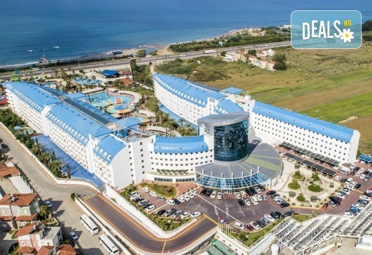 5-звездна почивка на супер цена! 7 нощувки на база Ultra All Inclusive в Crystal Admiral 5* в Сиде и възможност за транспорт от Belprego Travel! - Снимка 3