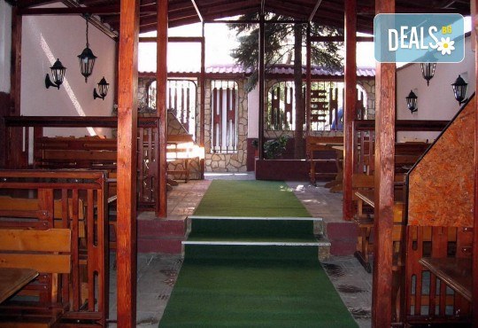 2 порции пресен сафрид с гарнитура пържени картофи и салата зеле с моркови в Ресторант 21 - Лозенец! - Снимка 6