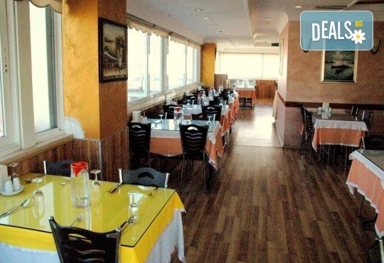 На супер цена до изчерпване на местата! Нова година в Истанбул - 3 нощувки със закуски в Yaztur Hotel 3*, транспорт, посещение на мол Forum - Снимка 14