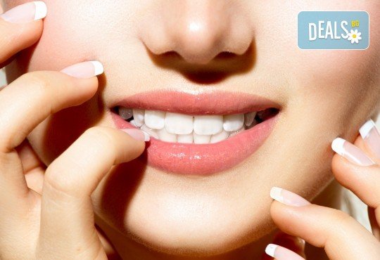 Класически или френски маникюр с гел лак Black Bottle, 2 декорации и безплатно сваляне на стар гел лак в Beauty Studio Platinum! - Снимка 2