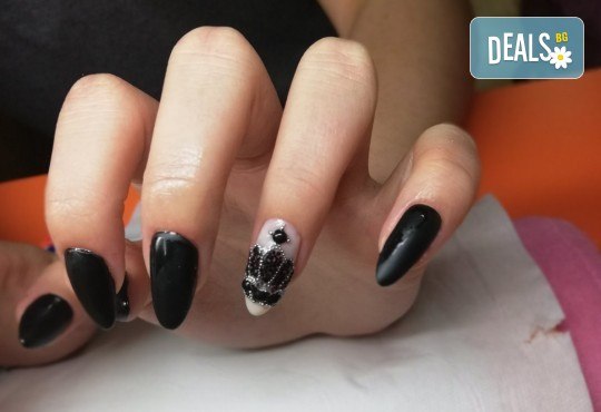 Безупречна визия! Изграждане на ноктопластика с гел и маникюр с гел лак и 2 декорации в Angels Beauty! - Снимка 7