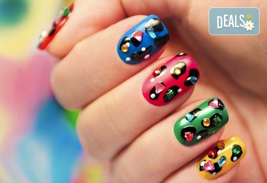 Безупречна визия! Изграждане на ноктопластика с гел и маникюр с гел лак и 2 декорации в Angels Beauty! - Снимка 3