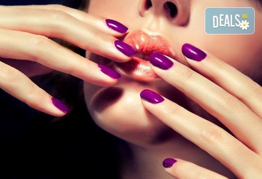 Апаратен маникюр за идеално оформени кожички - Класически или френски, с гел лак и бонус: сваляне на стар гел лак в студио за красота Velesa! - Снимка 3