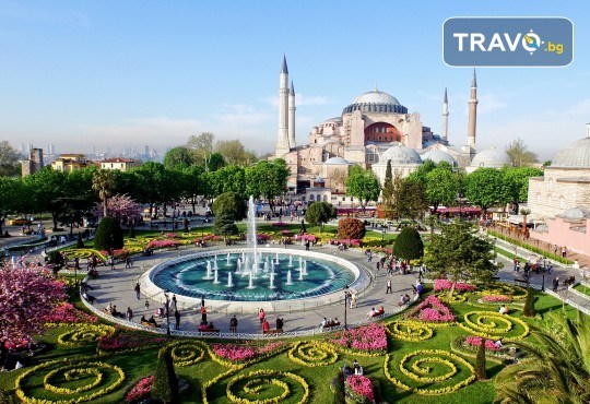 Пролет 2020 в Истанбул! 2 нощувки със закуски в хотел 2*/3*, транспорт и възможност за посещение на Фестивала на лалето! - Снимка 1