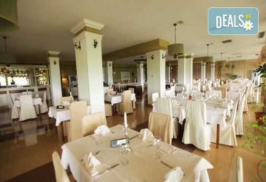 Нова Година 2020 в Охрид, Hotel Filip 4*, с Дари Травел! 3 нощувки със закуски, 2 вечери, Новогодишна вечеря в хотел Belvedere 4*, по желание транспорт - Снимка 12