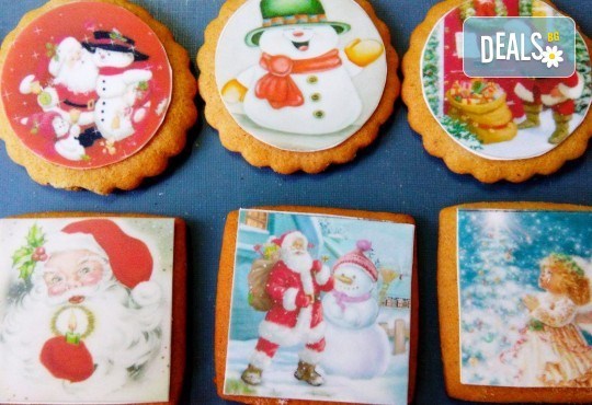 Коледни бисквити със снимка на Дядо Коледа, Снежния човек, джуджета, ангелчета и елхички от майстор-сладкарите на Muffin House! - Снимка 1