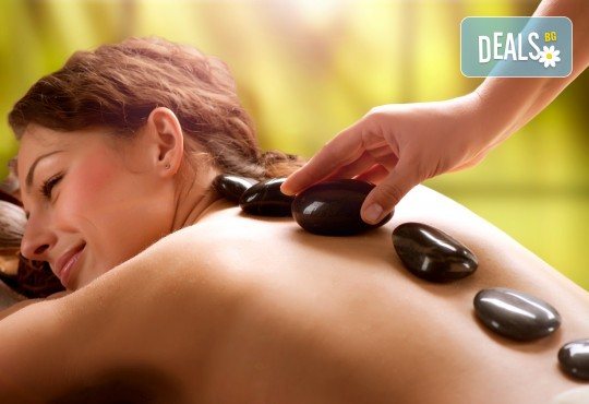 100% релакс! Пакет 3 масажа със злато и Hot stone, шоколад и зонотерапия, арома масаж с етерични масла в луксозния SPA център Senses Massage & Recreation - Снимка 2